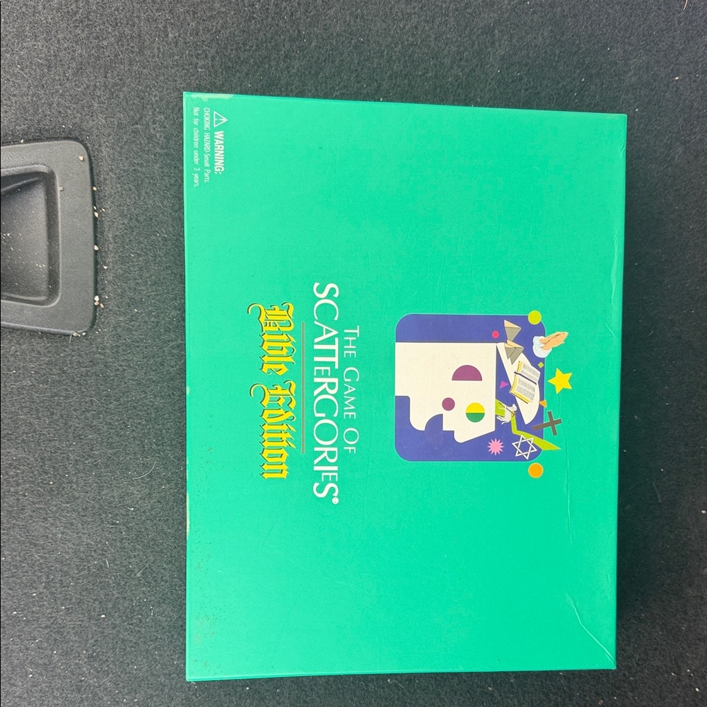 The Game of Scattergories White Edition - Teal Box